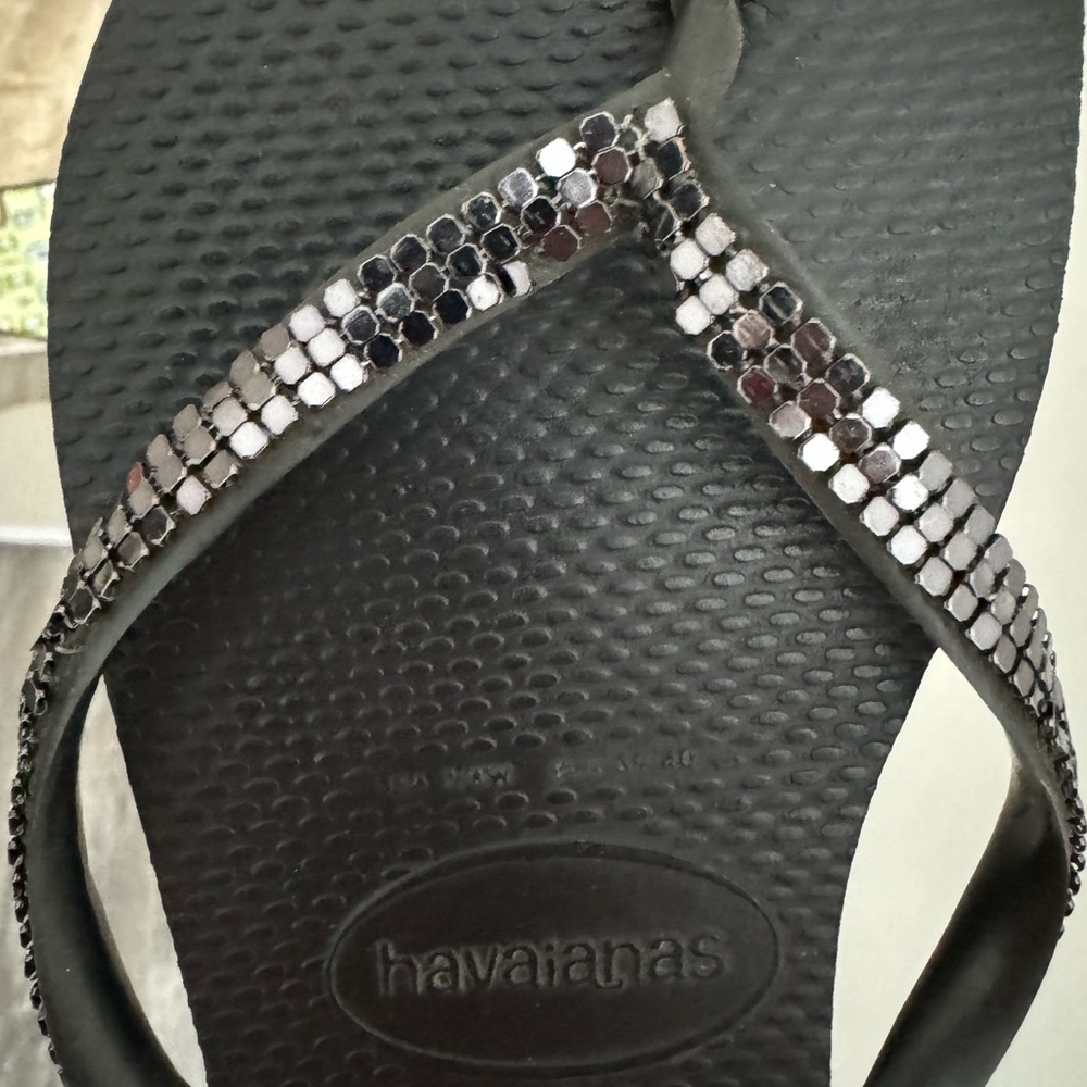 Havaianas sandals with Swarovski crystals